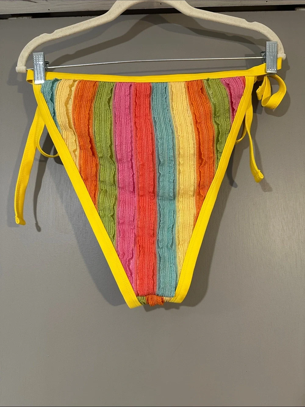 Rainbow Textured Two Piece Bikini Set Size 2XL Yellow Tie Side Swimwear Summer - Picture 5 of 9